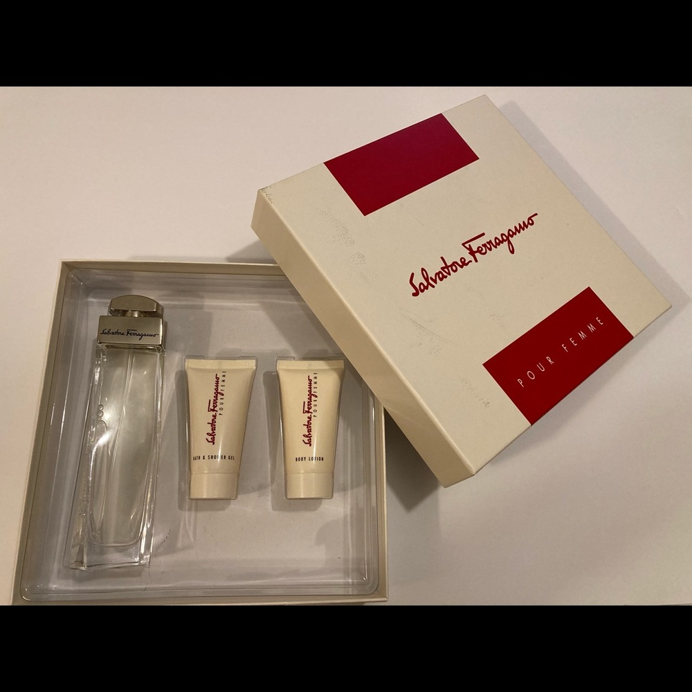 Salvatore Ferragamo Pour Femme Gift Set
